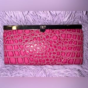 💕Pink Push Lock Wallet💕